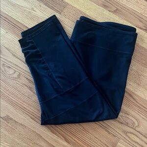 Fabletics Capri Leggings Black 1X
